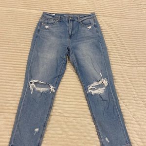 American Eagle distressed 'mom jean'